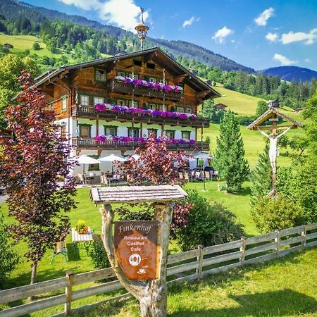 Gasthof Finkenhof Wald im Pinzgau Eksteriør billede